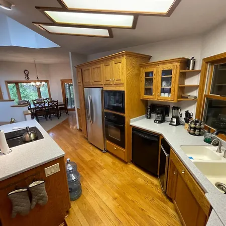 Riverfront Retreat- Spa/Hot Tub, Game Room, Limited Gym Three Rivers Exterior foto