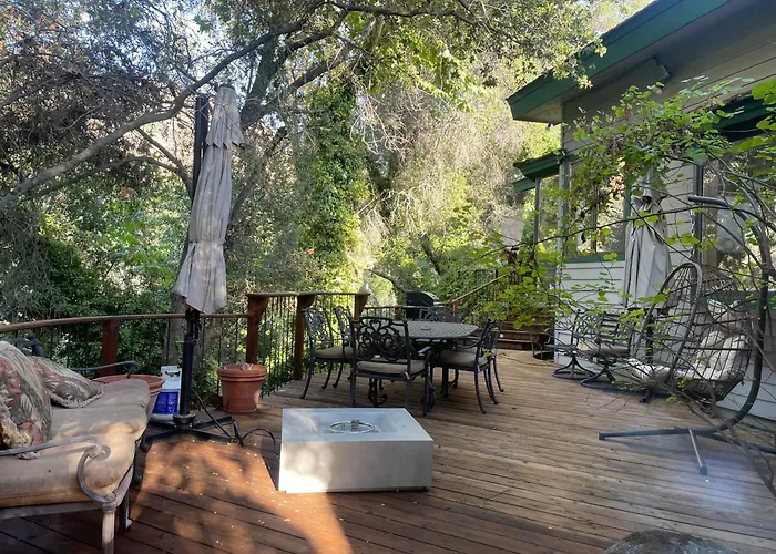 Riverfront Retreat- Spa/Hot Tub, Game Room, Limited Gym
