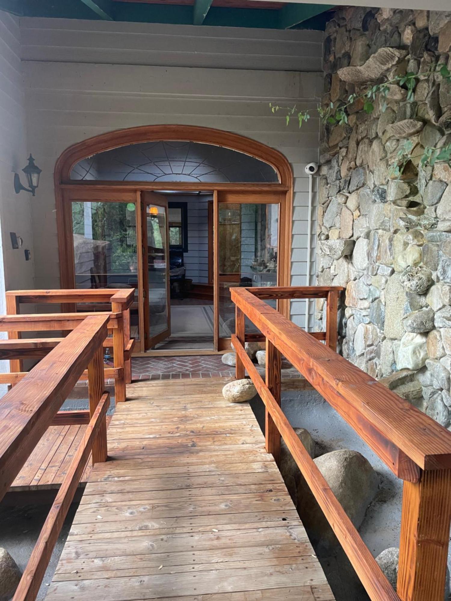 Hébergement de vacances Riverfront Retreat- Spa/hot Tub, Game Room, Limited Gym